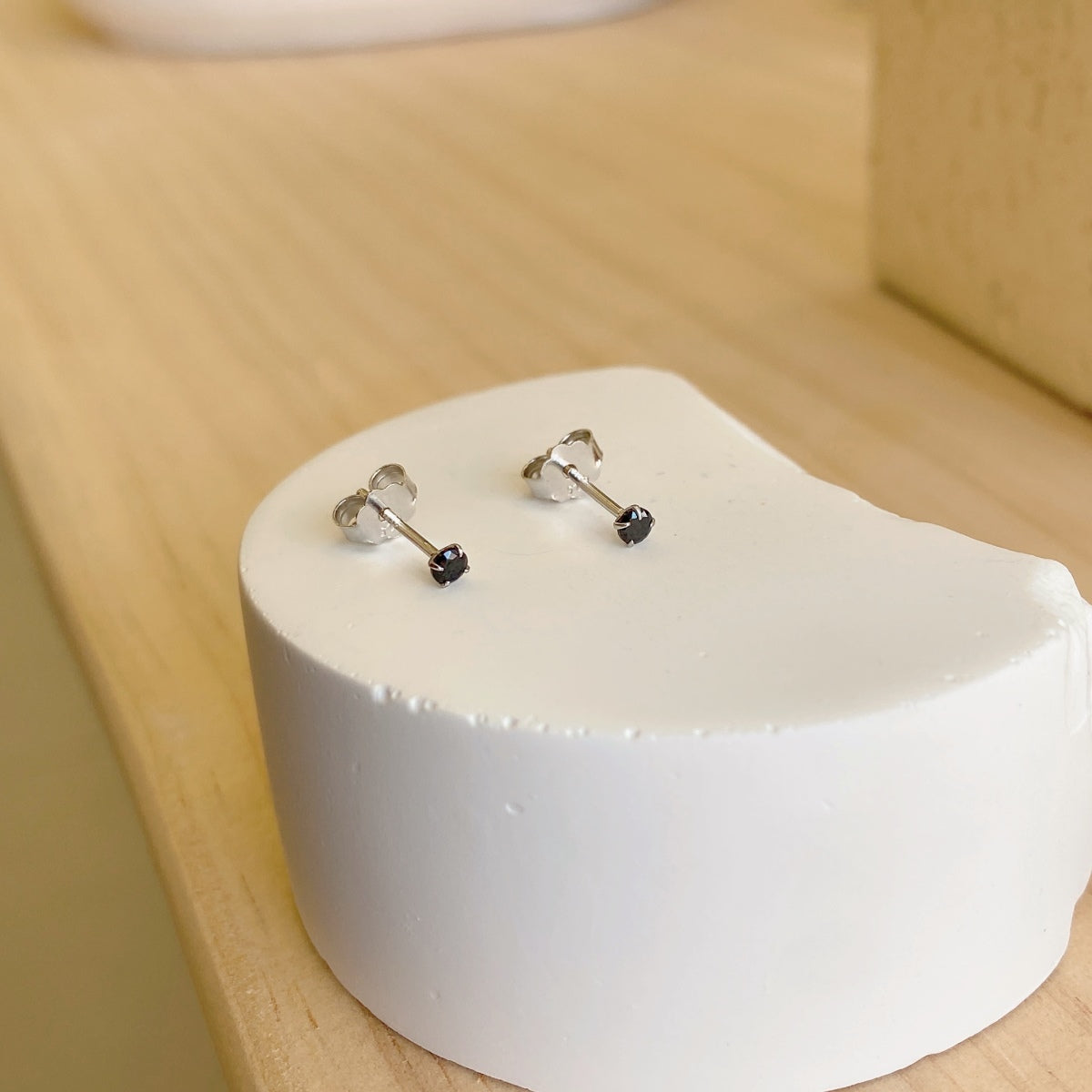 [AuraEcho]Delicate Solitaire Earrings