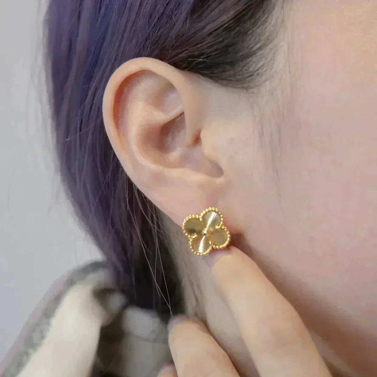 [AuraEcho]CLOVER MEDIUM 1 MOTIFS LASER EARRINGS