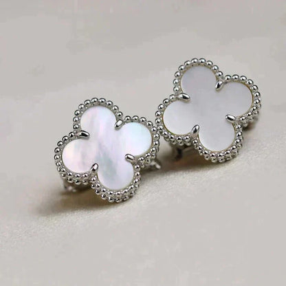 [AuraEcho]CLOVER MEDIUM 1 MOTIFS  WHITE MOP EARRINGS SILVER