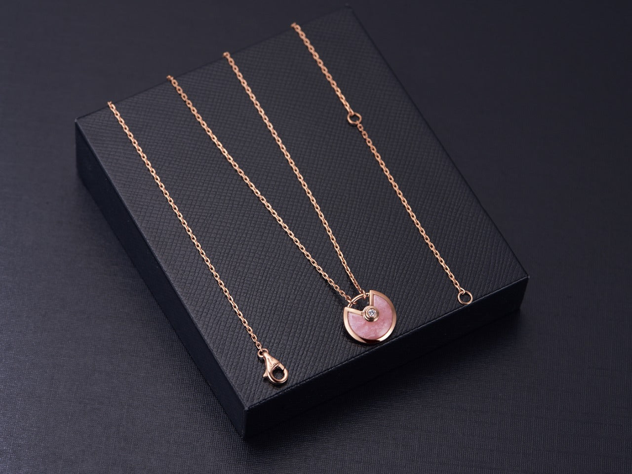 [AuraEcho]AMULETTE ROSE GOLD PINK MOP NECKLACE