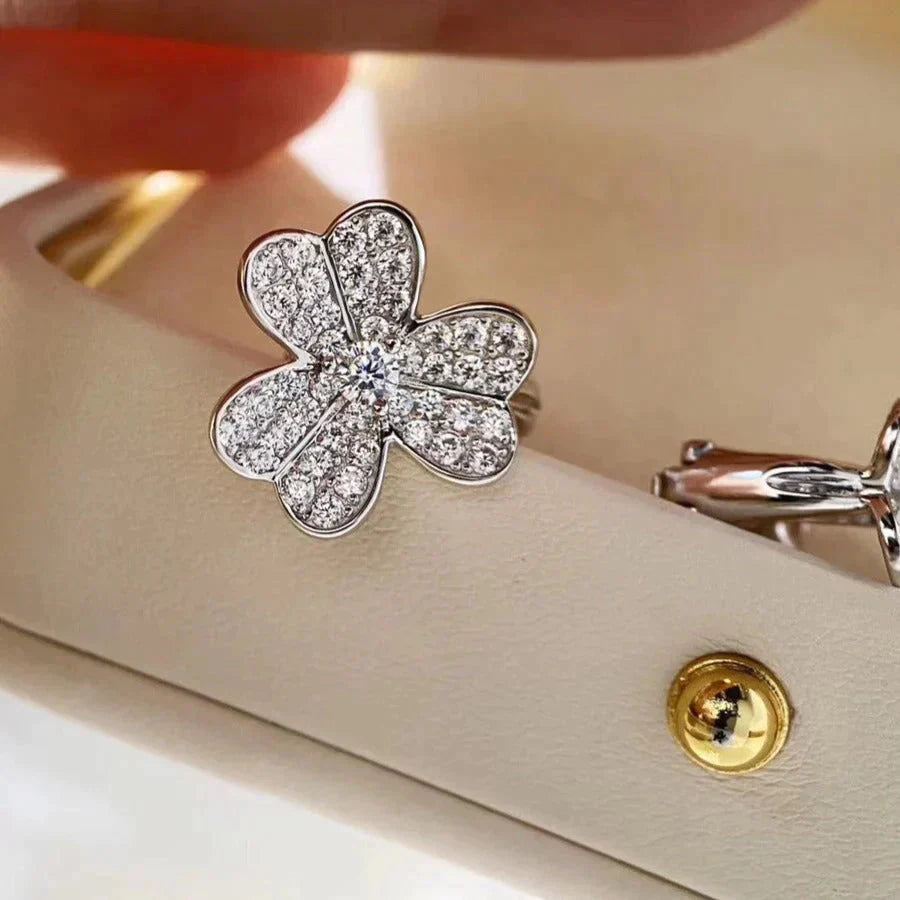 [AuraEcho]CLOVER COMOS DIAMOND EARRINGS SILVER