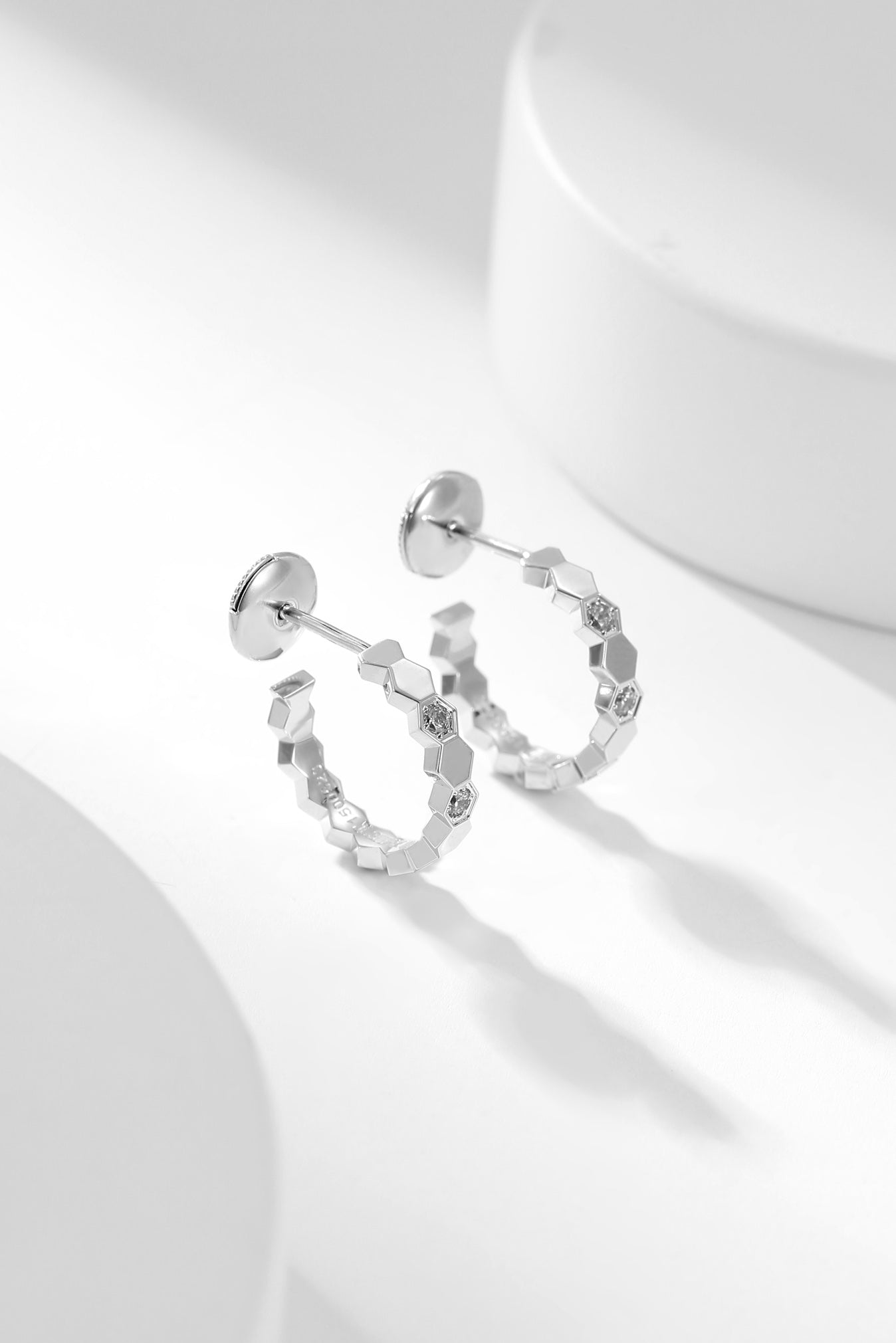 [AuraEcho]BEE LOVE DIAMOND HOOP EARRINGS
