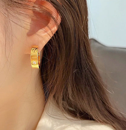 [AuraEcho]LOVE 5.5MM 1 DIAMOND EARRINGS