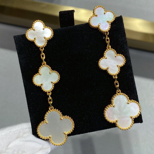 [AuraEcho]CLOVER MOP 3 MOTIFS GOLD EARRINGS