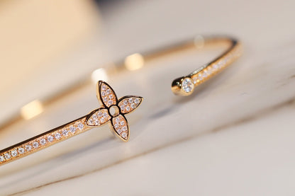 [AuraEcho]IDYLLE GOLD OPEN BRACELET DIAMOND PAVED