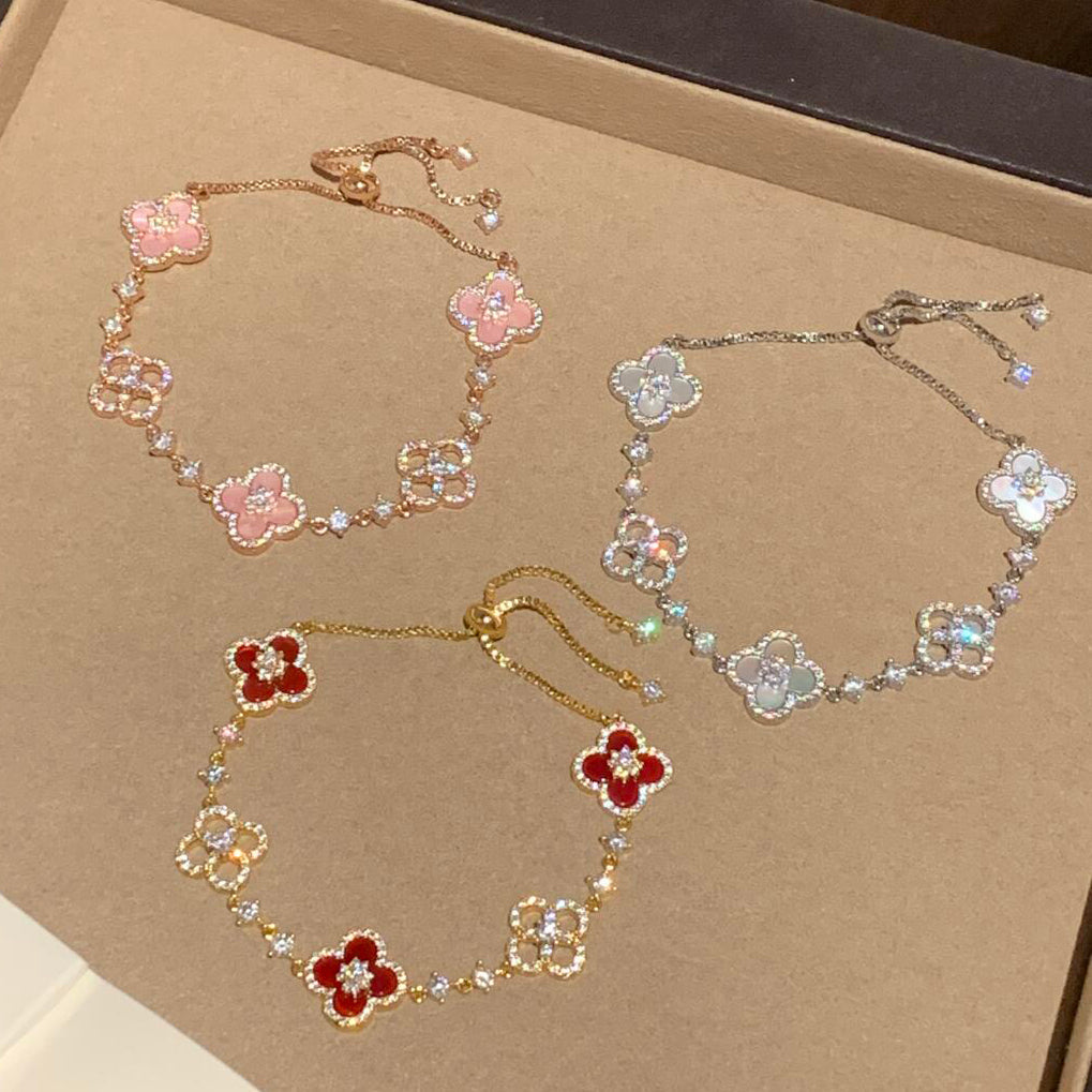 [AuraEcho]CLOVER 5 MOTIF PINK BLUE RED WHITE BRACELET