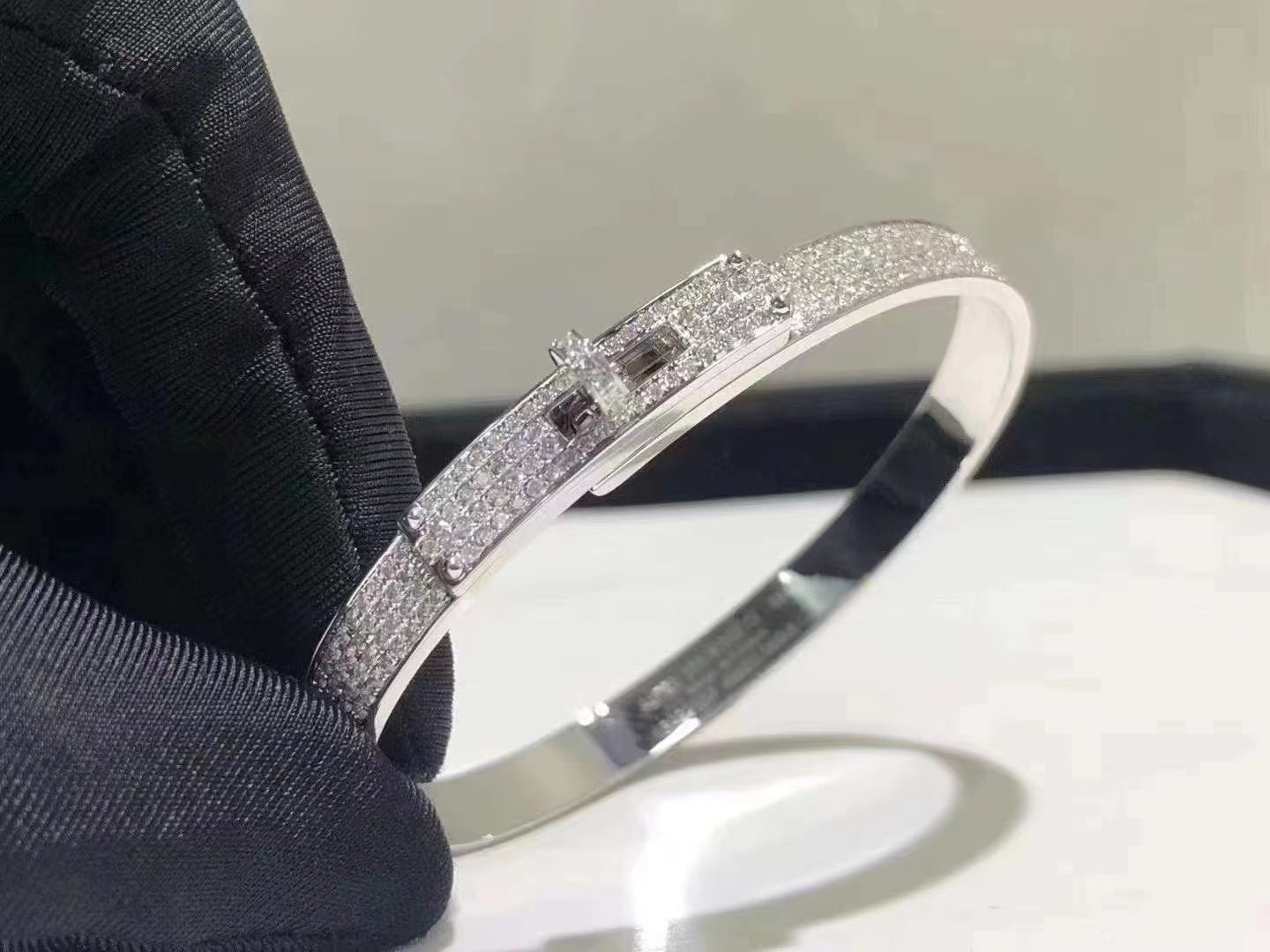 [AuraEcho]HM KELLY BRACELET IN SILVER AND FULL PAVE DIAMOND